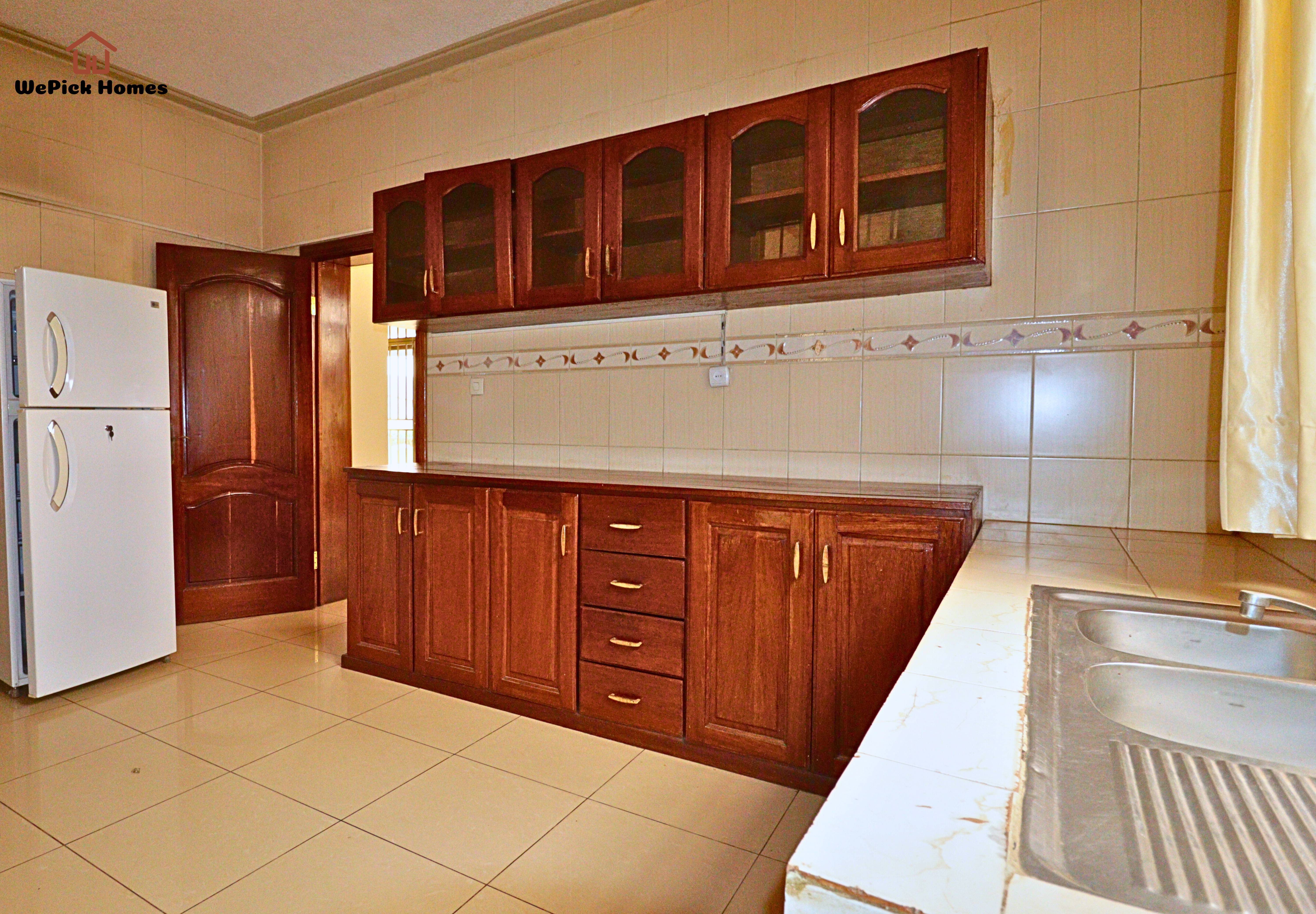 5-Bedroom House For Rent in Nyarutarama, Kigali | ... photo 4