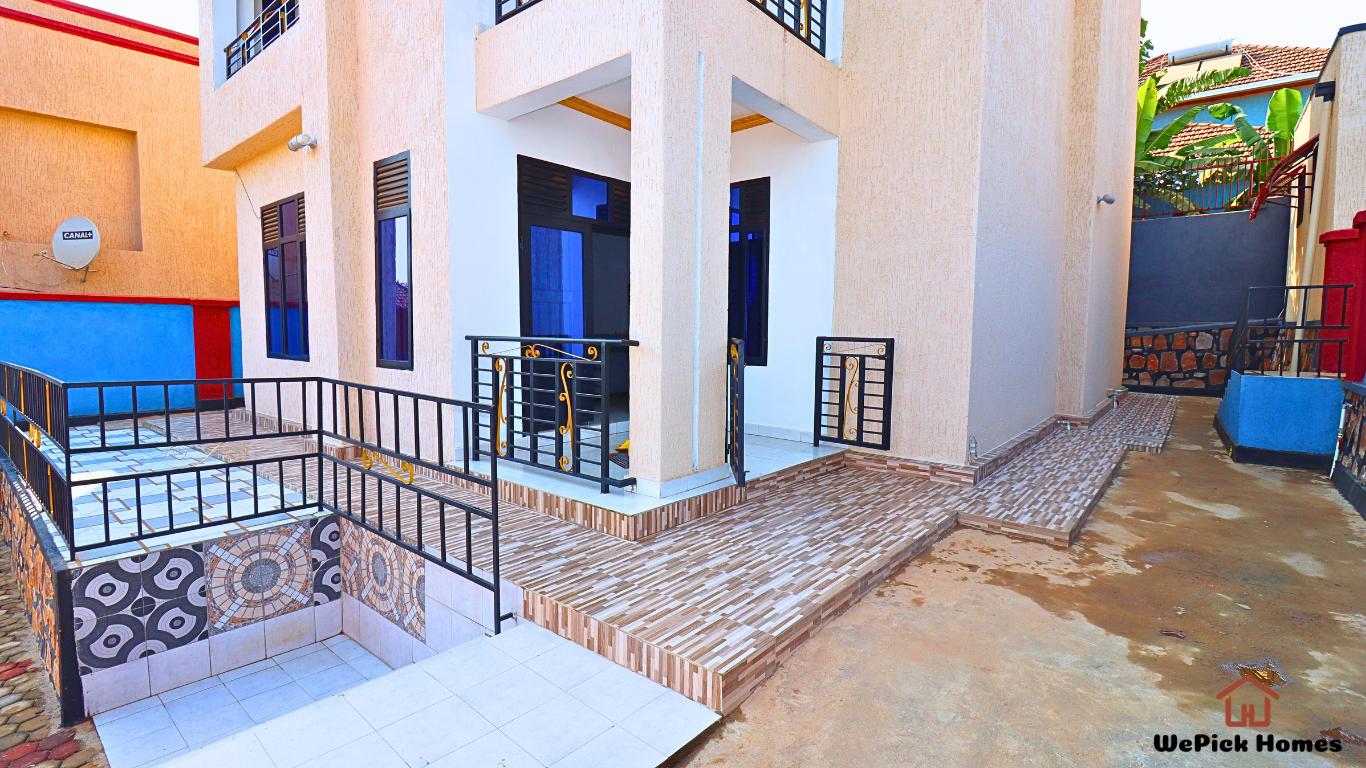 For Rent: A Four Bedroom House, Two Storey Buildin... photo 2