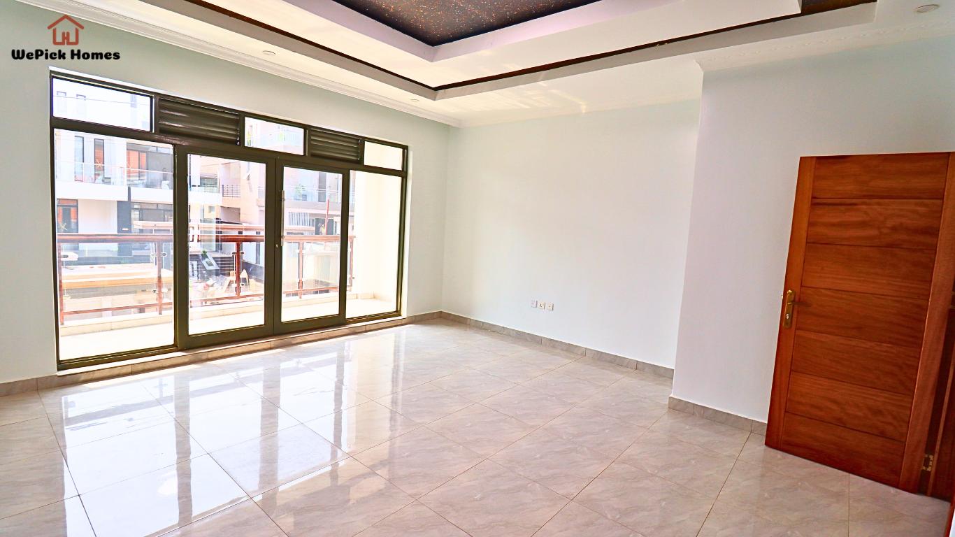 Elegant Three-Story, Six Bedroom House for Sale in... photo 3