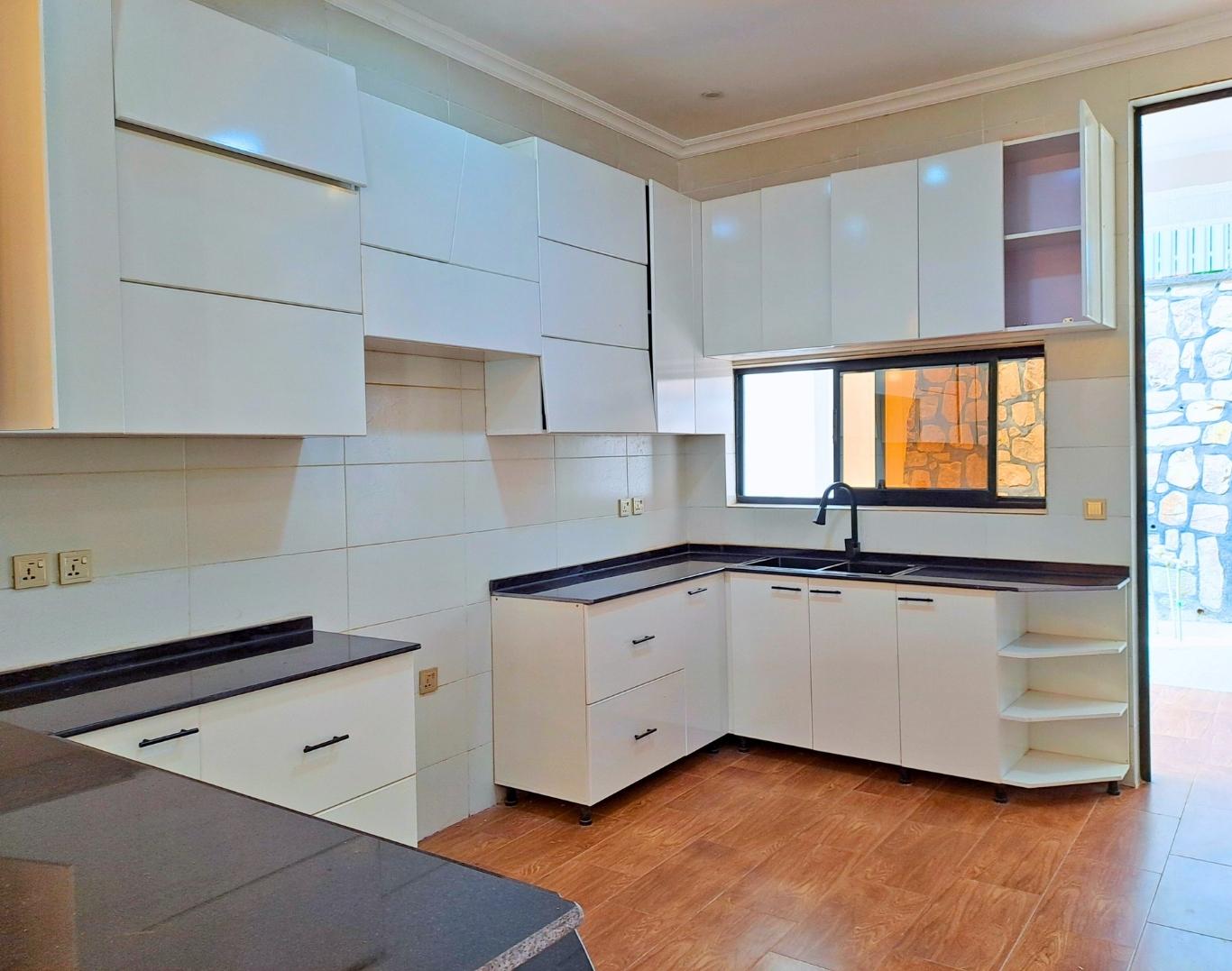 6-Bedroom House for Sale in Kibagabaga, Kigali | W... photo 3