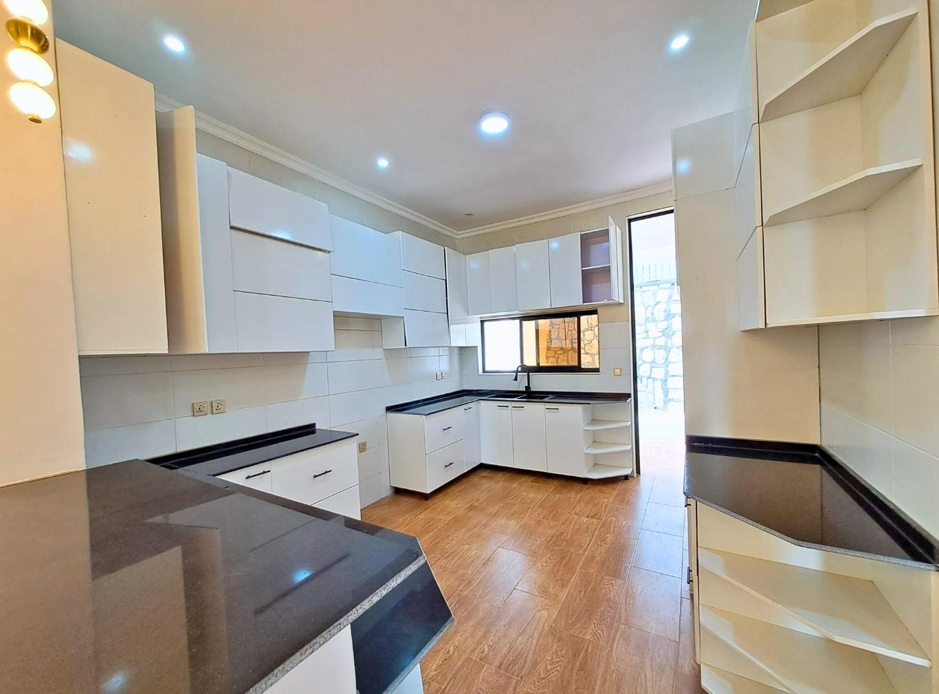 6-Bedroom House for Sale in Kibagabaga, Kigali | W... photo 4