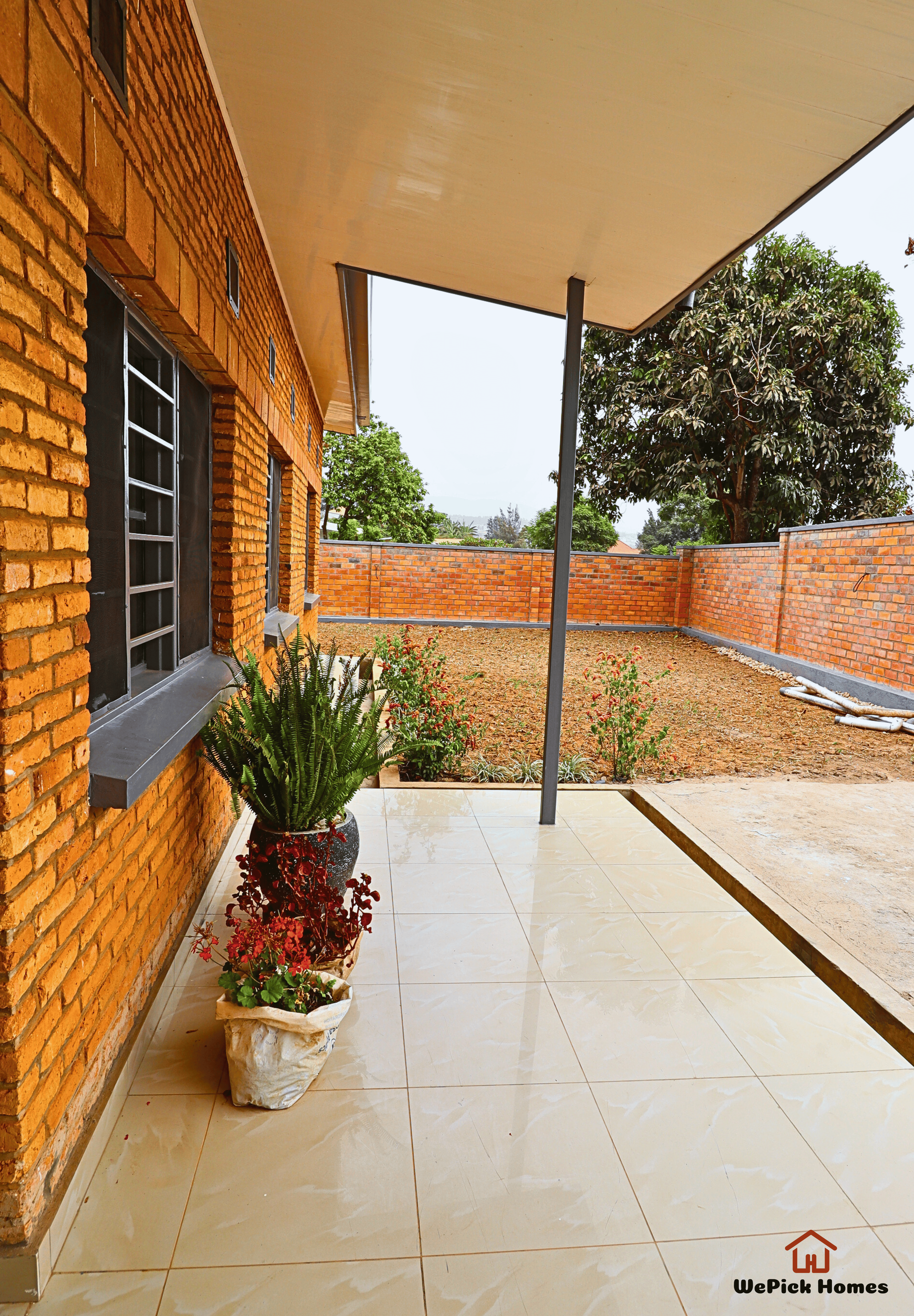 Unfurnished 3-Bedroom House For Rent in Kacyiru, K...