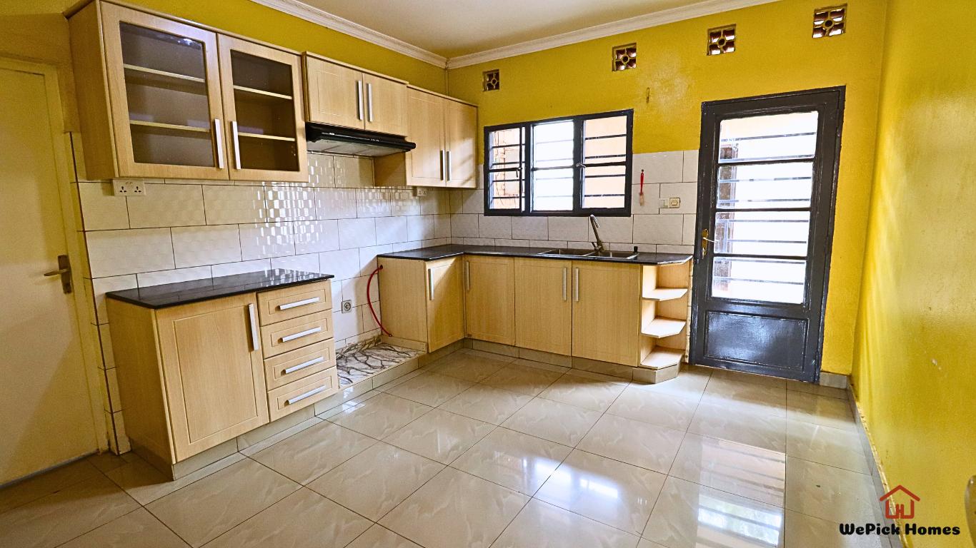 Unfurnished 3-Bedroom House For Rent in Kacyiru, K... photo 4