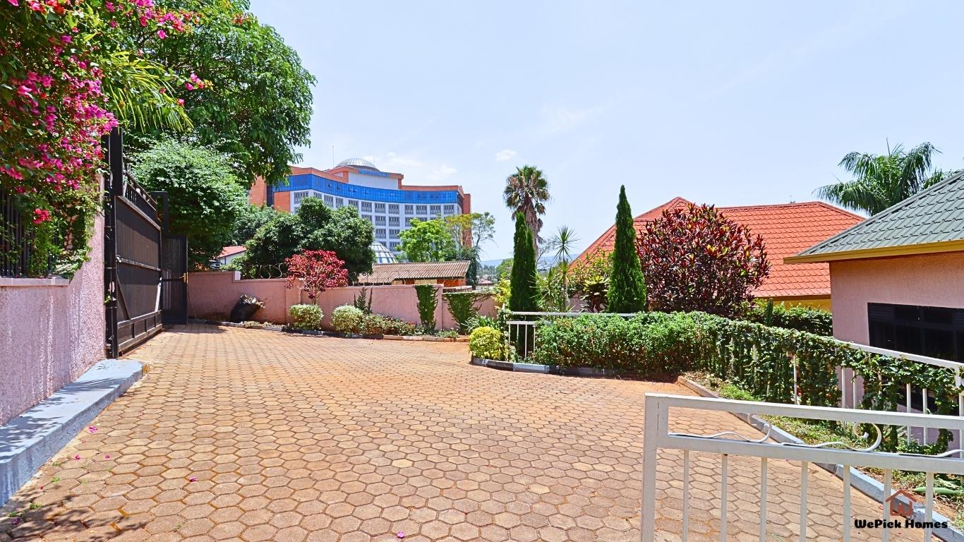 3-Bedroom House for Rent in Kacyiru, Kigali | WePi...