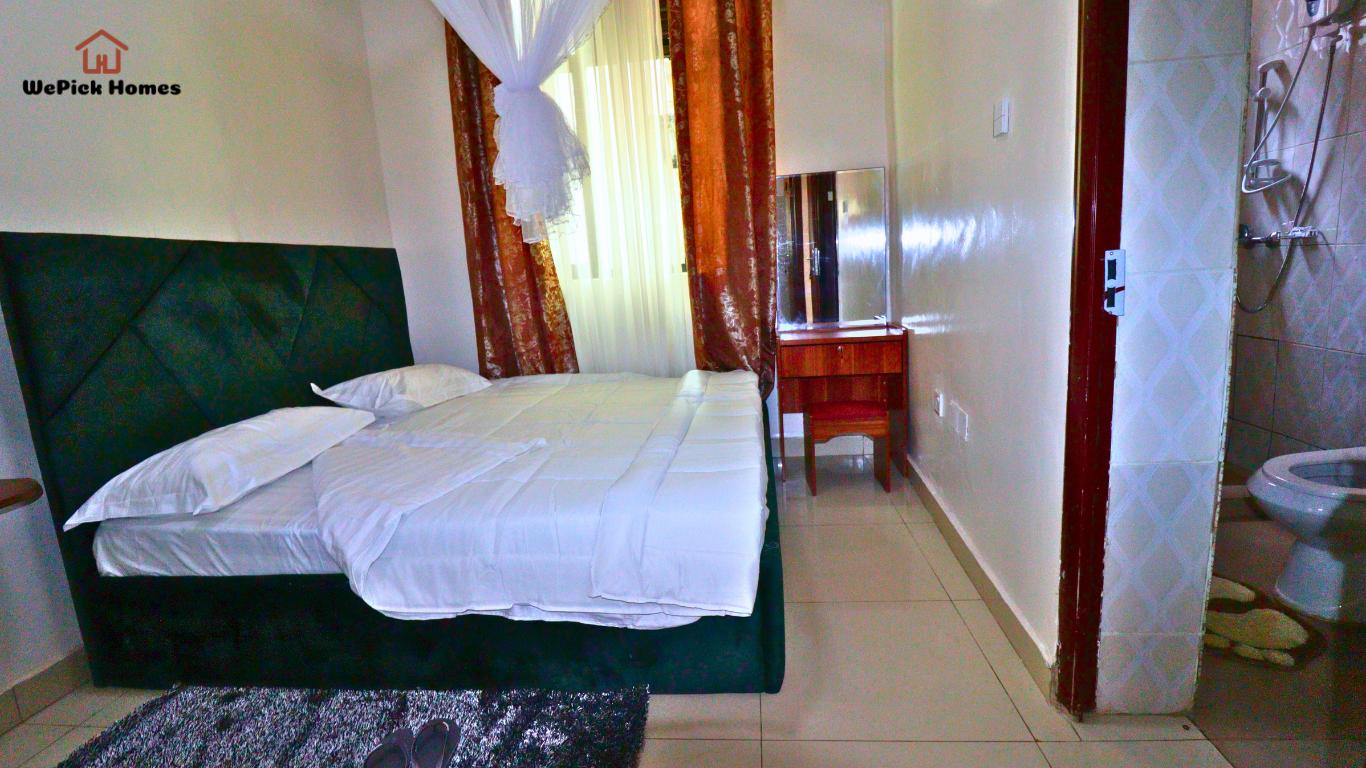 8-Bedroom House for Rent, Daily, Weekly, and Month...