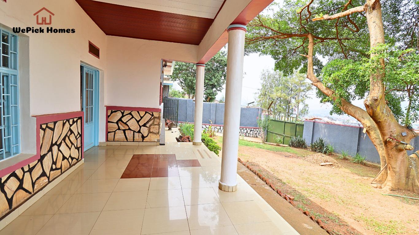 Unfurnished 3-Bedroom House For Rent in Kacyiru Ki... photo 2