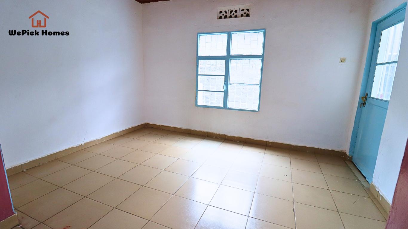Unfurnished 3-Bedroom House For Rent in Kacyiru Ki... photo 5